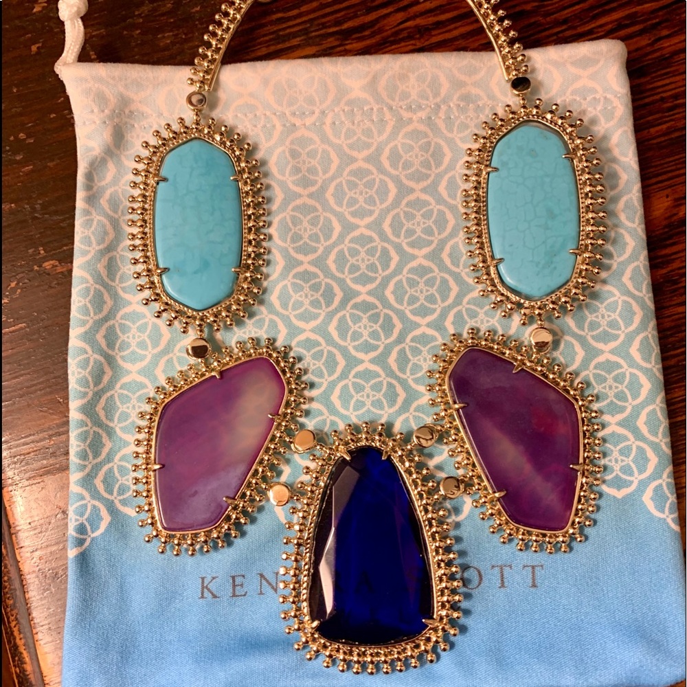 Kendra Scott Ava Necklace in gold